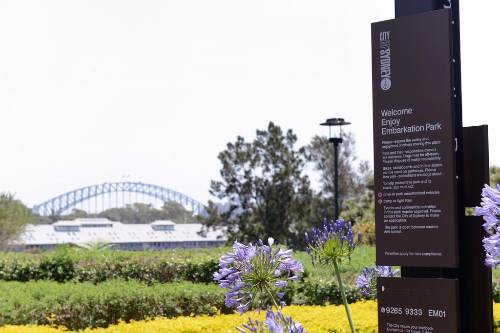 Hotel Diplomat Sydney Bagian luar foto